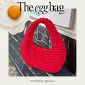 The Egg Bag crochet pattern, video tutorial link + step-by-step photo guides, crochet handbag tutorial by bygalk, chunky crochet PDF pattern