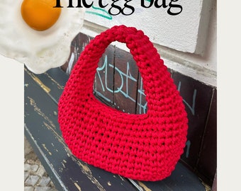 The Egg Bag crochet pattern, video tutorial link + step-by-step photo guides, crochet handbag tutorial by bygalk, chunky crochet PDF pattern