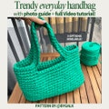 EASY Crochet Bag Pattern + Video tutorial: Trendy Everyday Handbag - Crochet totebag Pattern for beginners with step-by-step photo guide!