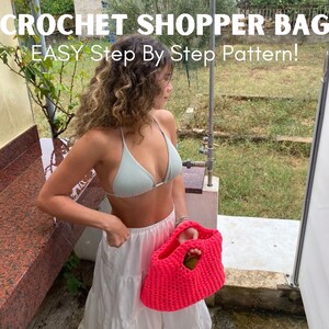 EASY Crochet Pattern  - Trendy Shopper Bag crochet pattern tutorial for beginners - step by step photo guide - Includes 2 Bag Strap Options!