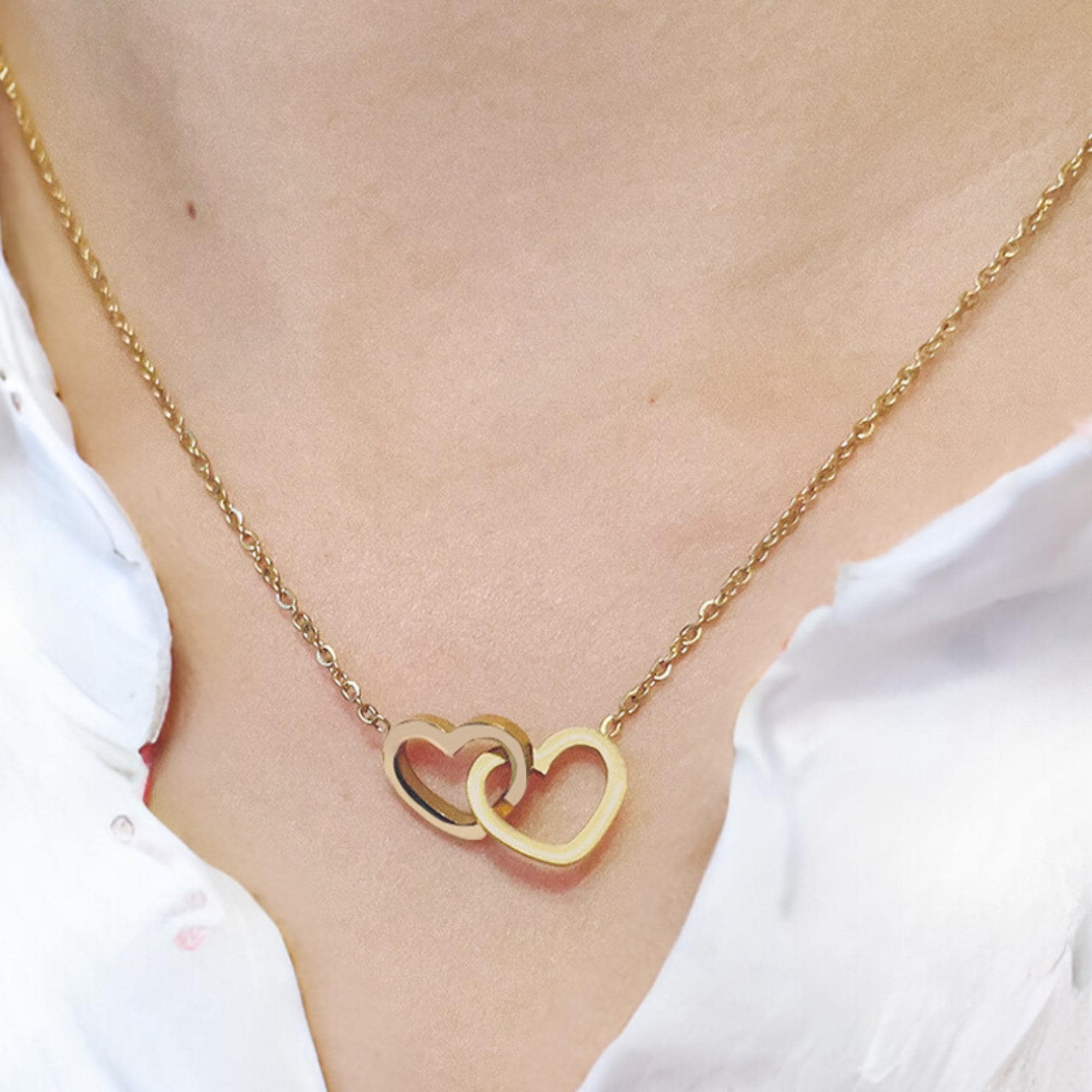 Custom Name Intertwined Double Heart Necklace for Woman 