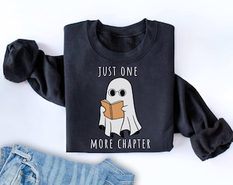 Just One More Chapter Shirt Bookworm T-Shirt Book Lover Shirts Bookworm Gifts Reading Teacher Shirt Reading shirt Book Club Shirts