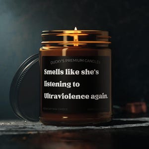 Riecht wie sie zuhört Minikerze im Glas Benutzerdefinierte Geschenk Sojakerze Geschenk für BFF Fan Geschenk Ultraviolence Geburtstagsgeschenk für Teen Lana Fan Geschenk