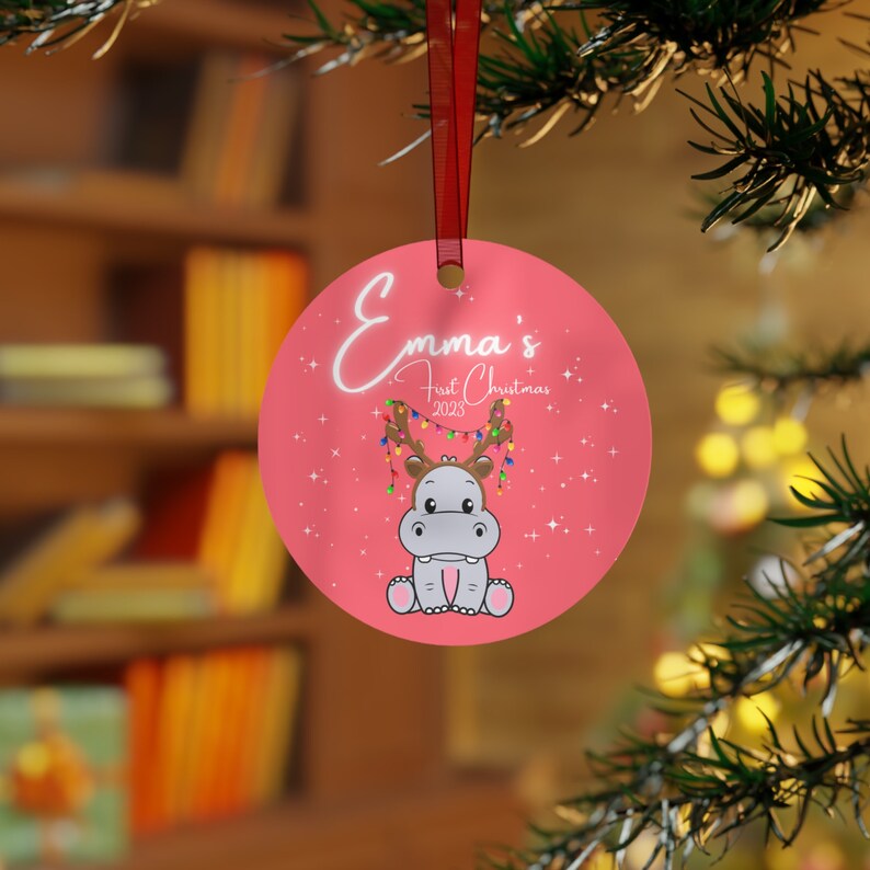 Adorno de cristal para la primera Navidad del bebé, adorno con foto, adorno navideño personalizado, regalo de Navidad 2024, adorno personalizado con flores rosas. imagen 5