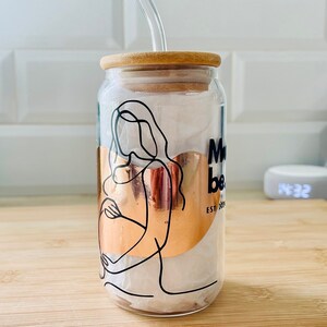 Verre canette MOM TO BE - Tasse couvercle paille - Idéal boisson chaude/froide - Cadeau femme enceinte, grossesse, future maman - 350 ml