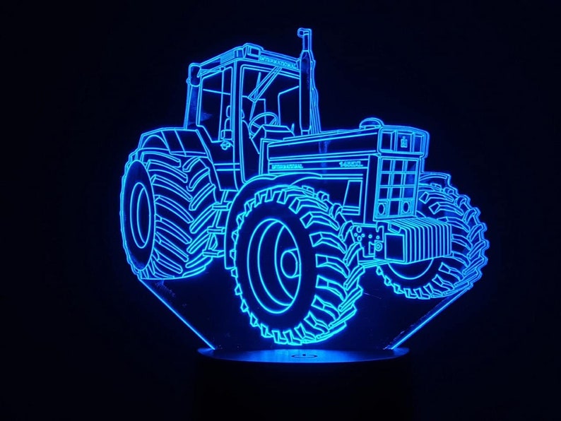 3D-lamp IH 1455XL Tractorpatroon 7 kleuren afbeelding 3