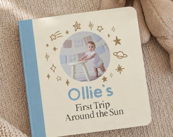 Livre souvenir personnalisé pour le premier anniversaire | Livre photo du premier tour du soleil de bébé | Souvenir personnalisé de la première année