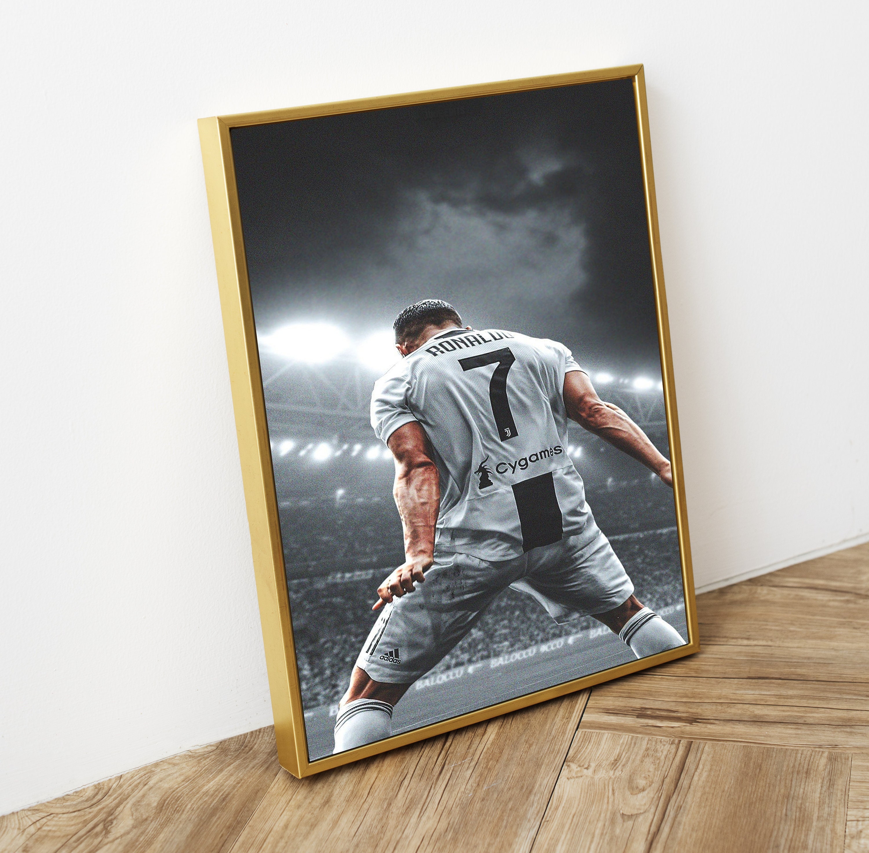 Real Madrid F.C.CR7 IS A LEGEND 5 Panel Canvas Wall Art Prints