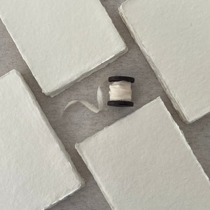 Confezione da 10 carte fatte a mano dal delicato colore avorio - in 7 misure | carta fatta a mano | carta di cotone