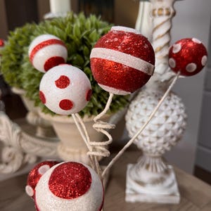 Dots and Stripes Sprial Ball Spray White/Red 24", Christmas Sprays, Christmas Tree Decorations, Wreath Attachments, Red and White Sprays