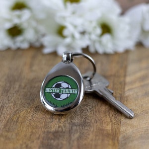 Schlüsselanhänger aus Metall mit Einkaufswagenchip als personalisiertes Abschiedsgeschenk für Trainer Spieler / Geschenk zum Abschied