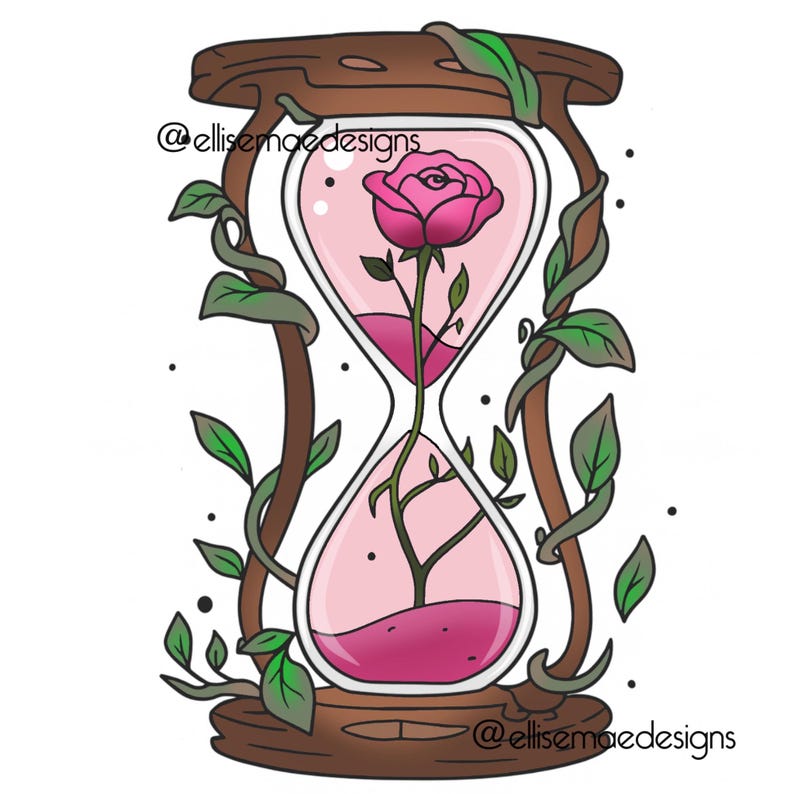 Puede incluir: Ilustraci&oacute;n de un reloj de arena con una rosa rosa en su interior. El reloj de arena est&aacute; enmarcado en madera marr&oacute;n y rodeado de vides y hojas verdes. La arena es de color rosa intenso. El texto "@ellisemaedesigns" est&aacute; presente.
