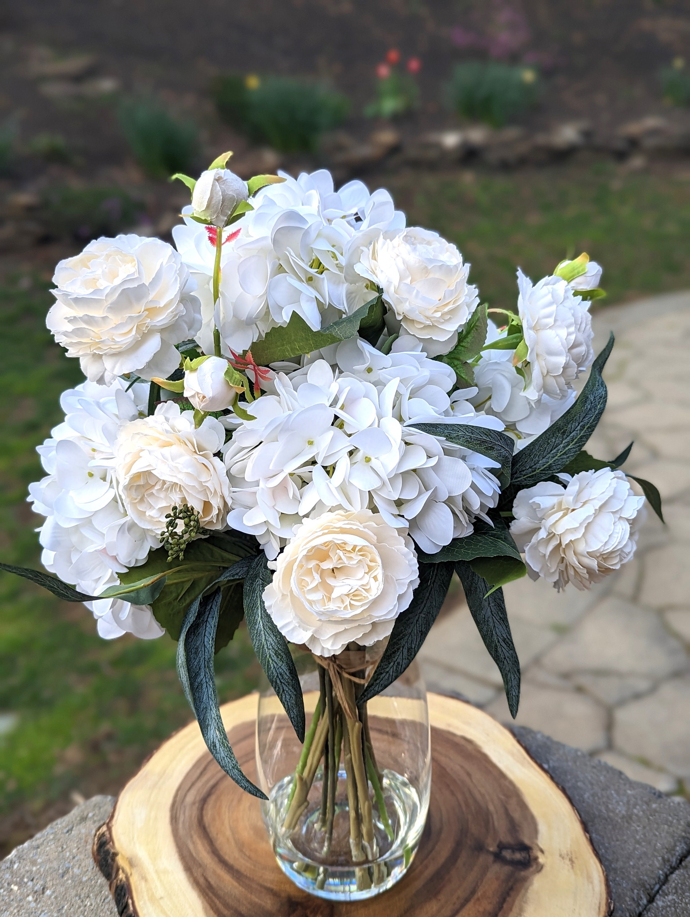 White Hydrangea Silk Arrangement in Glass Vase 18, Hydrangea Peonies