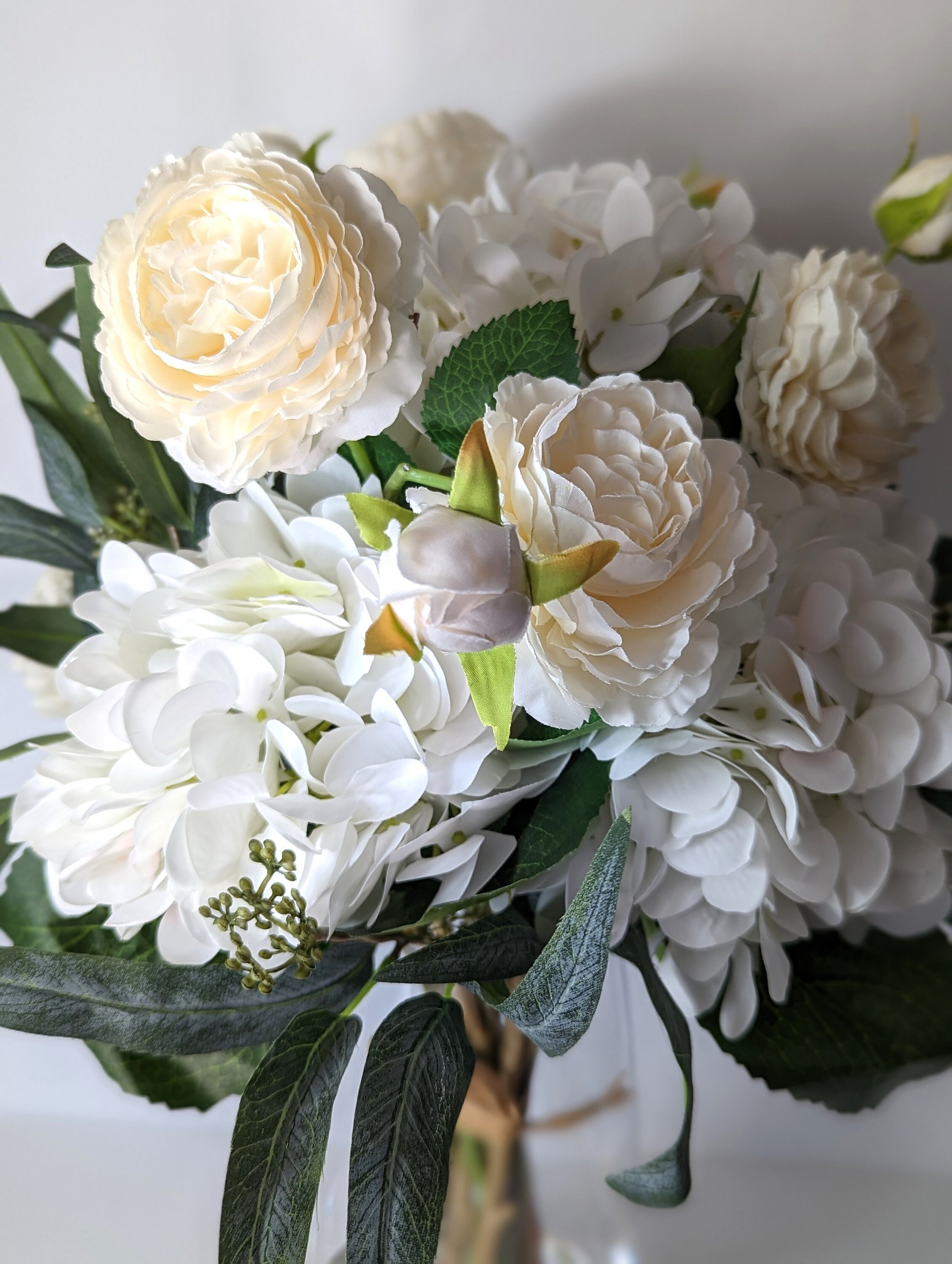 White Hydrangea Silk Arrangement in Glass Vase 18, Hydrangea Peonies