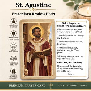 Op de afbeelding: Een rechthoekige gebedskaart met een illustratie van de heilige Augustinus in een rood gewaad die een boek en een veer vasthoudt. De kaart bevat de tekst Saint Augustine Prayer for a Restless Heart, O Beauty ever ancient, ever new.
