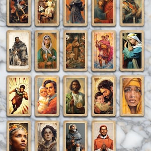 Könnte beinhalten: Eine Sammlung von zwanzig Tarotkarten mit religiösen Figuren. Jede Karte hat eine Vintage-Ästhetik mit detaillierten Illustrationen in verschiedenen Farben, darunter Gold, Rot und Blau. Die Karten sind auf einer marmorierten Oberfläche angeordnet.