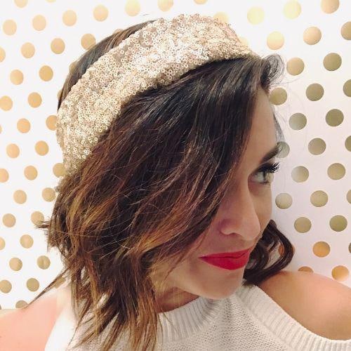 Blush Pink Velvet Twist Headband: Versatile Wired Hair  display picture 3