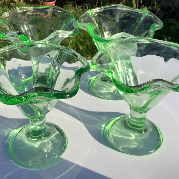 Set of 4 Vintage Italian Green Glass Icecream Sundae Dishes