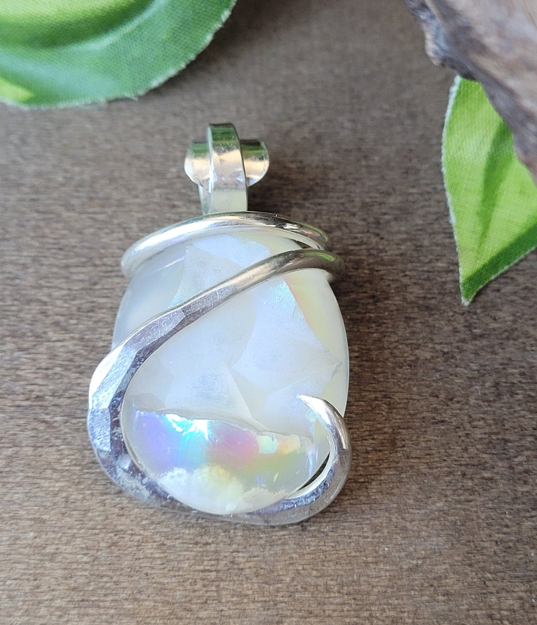 Angel Aura Quartz Crystal Necklace, Rainbow Aura Quartz Stone, Aurora