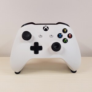 Xbox One Series X/S Controller Invisible Stand image 6