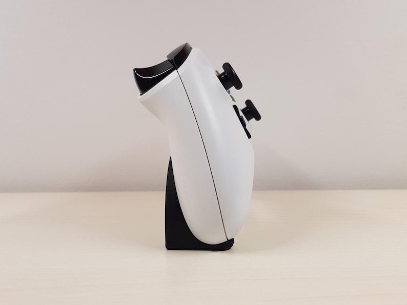 Xbox One Series X/S Controller Invisible Stand image 5