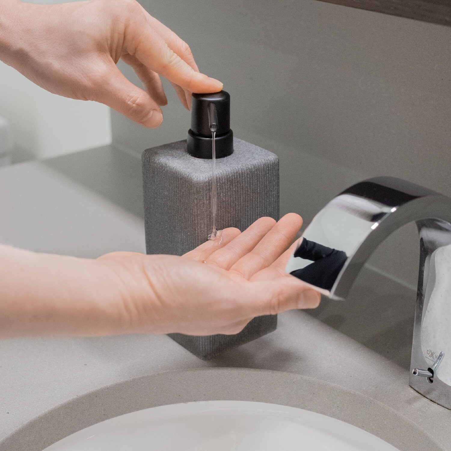 Varato Modern Design Tall Line Soap Dispenser for Bathroom and Kitchen large, 8 in Height Hand ...