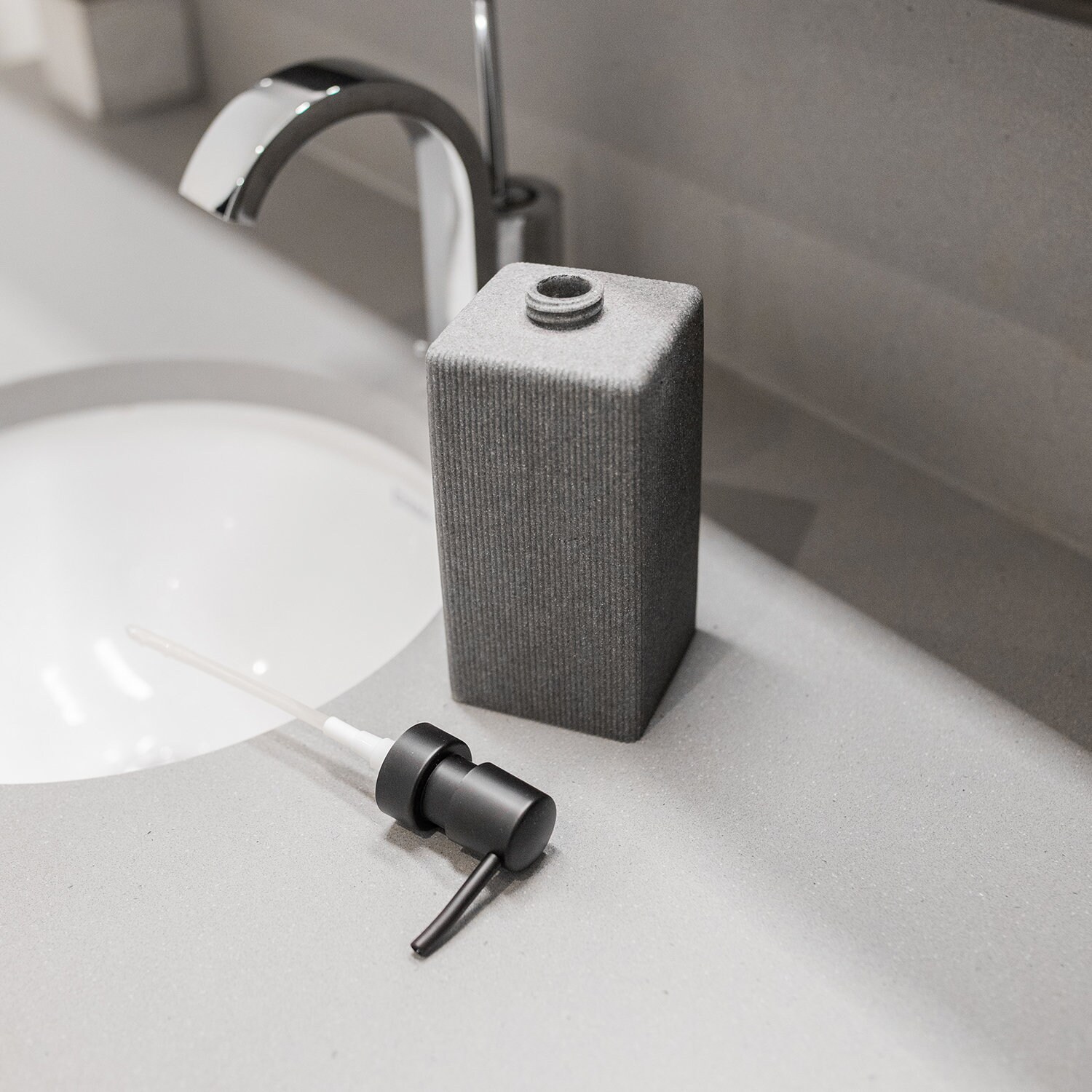 Varato Modern Design Tall Line Soap Dispenser for Bathroom and Kitchen large, 8 in Height Hand ...