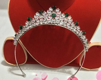 High Quality Tiara, Bridal Tiara, Bridal Headpiece Emerald Silver Tiara, Crown, Bridal Hair Jewellery, Tiara for Bridal, Wreath