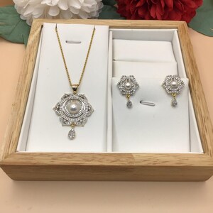 Bridal Jewelry Set, Pendant Necklace  Earrings Set, Gold Plated  Wedding Bridal AD Jewellery, Pendant Earrings  Set, Wedding Jewellery Set