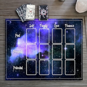 Tarot Cloth for General Reading, Galaxy Print Tarot Spread Mat, Celestial Oracle Mat, Tarot Card Altar Cloth, Witchcraft Spiritual Tool