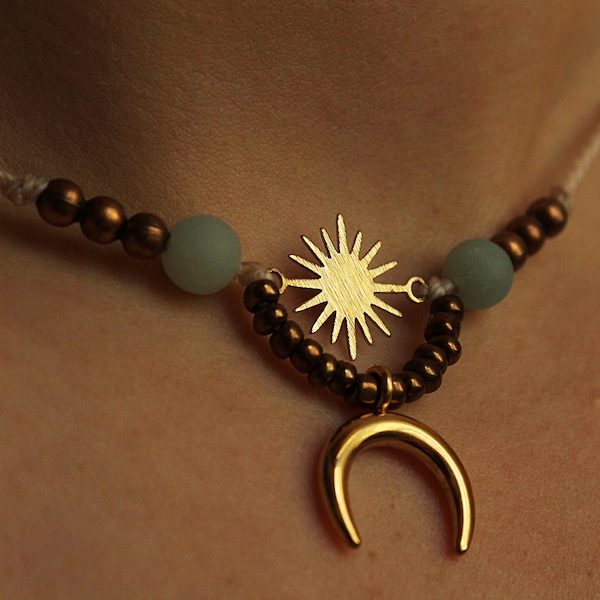 Boho Sonnen-Mond Kette ⫸ Zarter Makramee Choker ⫸ Minimalist Kette, Goldanhänger, Heilstein