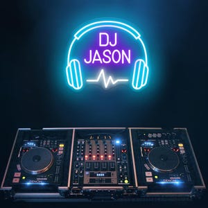 Custom DJ Name Neon Sign, Personalized Headphones Neon, Music Room Neon, Gamer Tag Neon Sign, Game Room Decor, Christmas Gift for Boyfriend