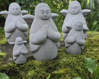 Handmade Hylian concrete statue, goddess statue, garden statue, Zelda gift, Zelda decor, gift for Zelda fans, Zelda statue.