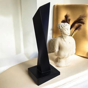 The led zeppelin object, perfect reproduction, limited edition. Certificate of authenticity