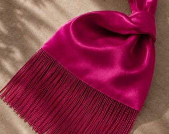 Bolso japonés magenta con nudo y flecos, bolso de noche de satén, bolso para invitada de boda, bolso elegante, bolso para dama de honor, bolso de fiesta.
