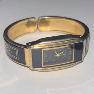 Da Vinci Women’s Black Gold Tone Bangle Watch Rectangular Face Vintage Style
