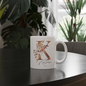 Tasse mit Namen Tasse mit Buchstabe Tasse personalisiert Keramik Tasse Geschenk beidseitig bedruckt Bild 3