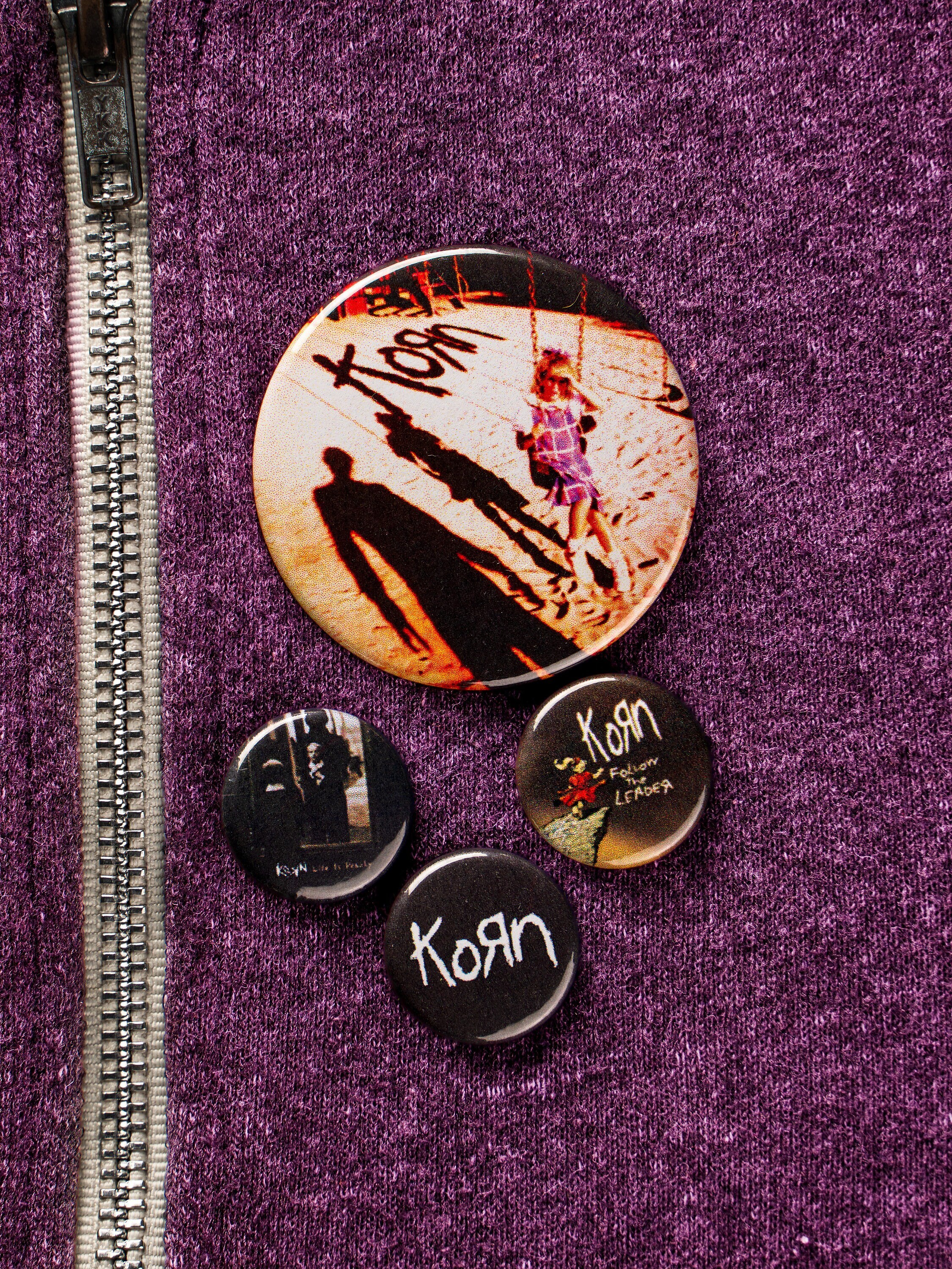 ジョナサン・デイヴィス 直筆サイン入りミニポスター &Korn20周年記念ピック ジョナサン・デイヴィス 直筆サイン入りミニポスター &Korn20