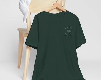 Camiseta con mensaje "Buenas vibras, buena energía, ser humano feliz" / Camiseta con gráfico positivo