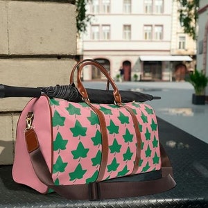 Pink & Green Ivy Waterproof Travel Bag