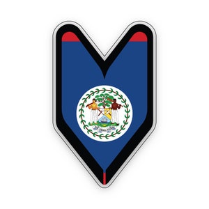 Può includere: Un adesivo a forma di V blu e rosso con lo stemma del Belize al centro. Lo stemma presenta due uomini che tengono delle asce e una nave con le parole "SUB UMBRA FLOREO" sotto.