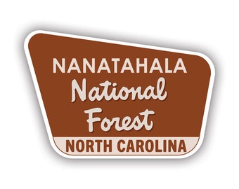 ナナタハラ国立森林公園 ノースカロライナ NC ステッカー - デカール - アメリカ製 - UV保護 ノースカロライナ NC 探検 旅行 キャンプ キャンプ