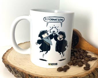 Taza de café cristiana de la Reforma: ¡Choca esos cinco! Juan Calvino y Martín Lutero. Teología reformada.