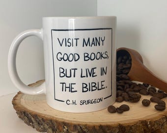 Taza de café cristiana «Vive en la Biblia» de Charles Spurgeon – Regalo bíblico de teología reformada