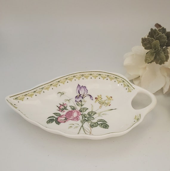 Royal Doulton "Camilla" Leaf Shaped Soap Dish / T… - image 1