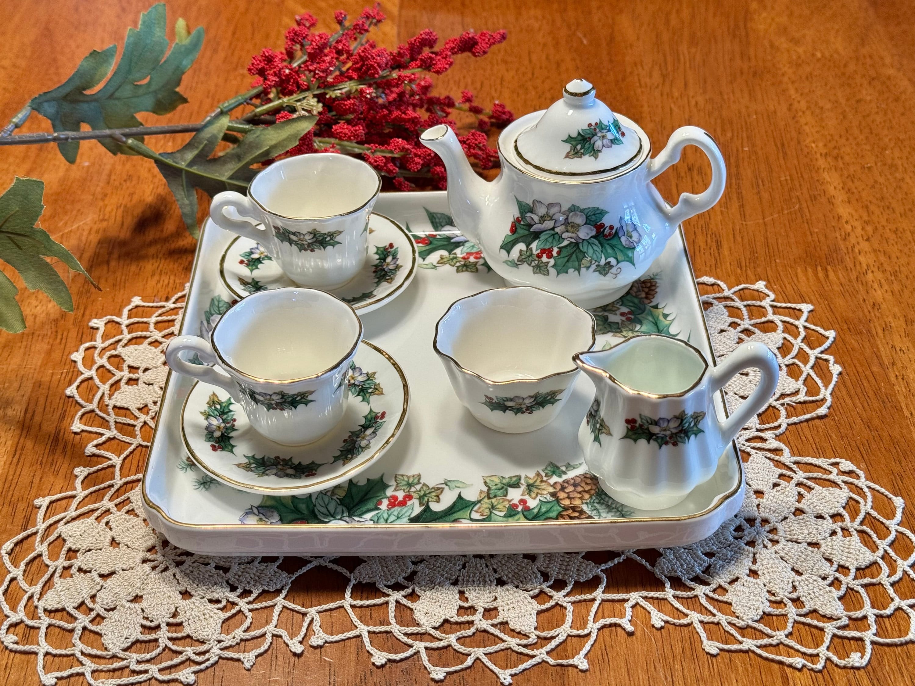 Vintage NOS 1980's Childs 13 Piece China Tea Set For 4 Tea Time Holly  Hobby-ish
