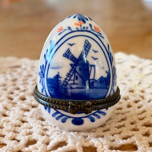 Delft Blue Egg Shape Trinket Box with Clasp D.A.I.C.
