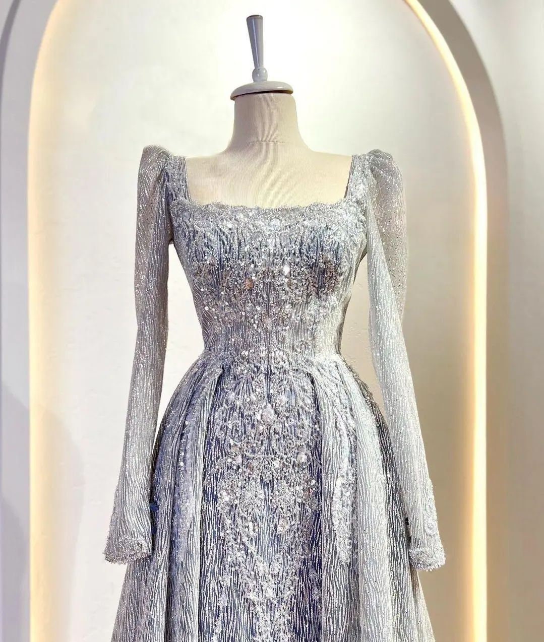 Balenciaga Collection Haute Couture Printemps / Eté 1968  Wedding gowns  vintage, Bridal designs, Designer bridal gowns