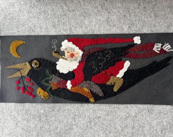 Wool Applique pattern “Santa Caws” wall hanging