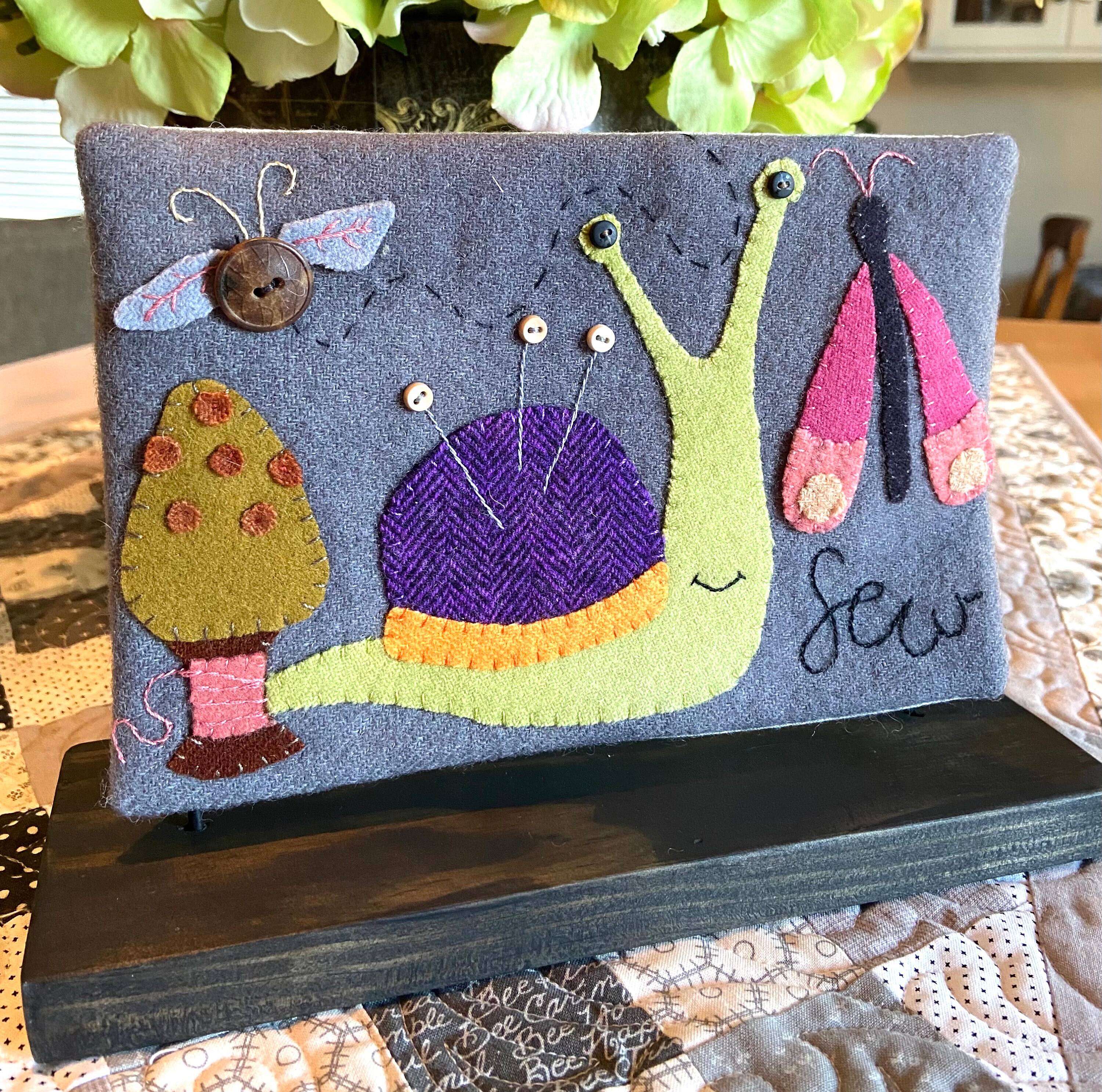 Wool Applique Pattern “sew Spring” Table Topper - Etsy